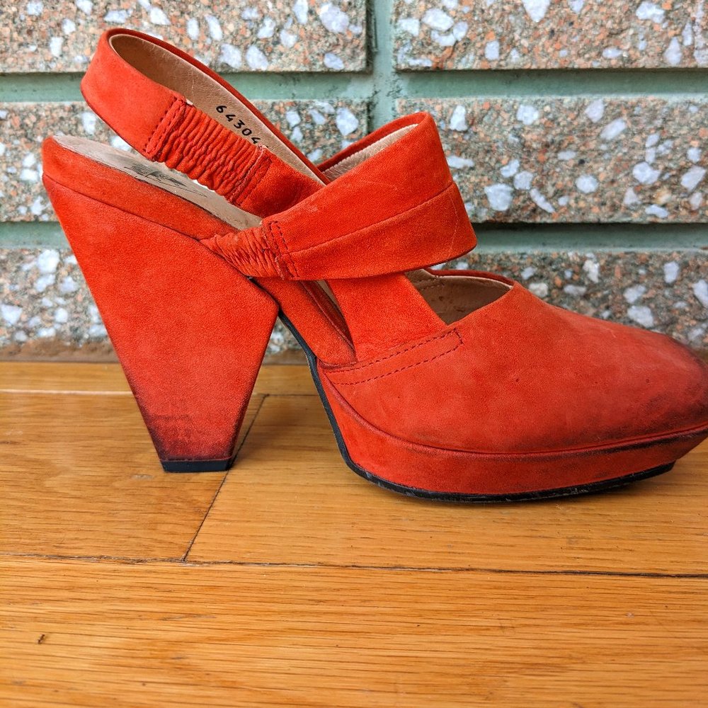John Fluevog Red Orange Suede Starboard Slingback Heel US 6